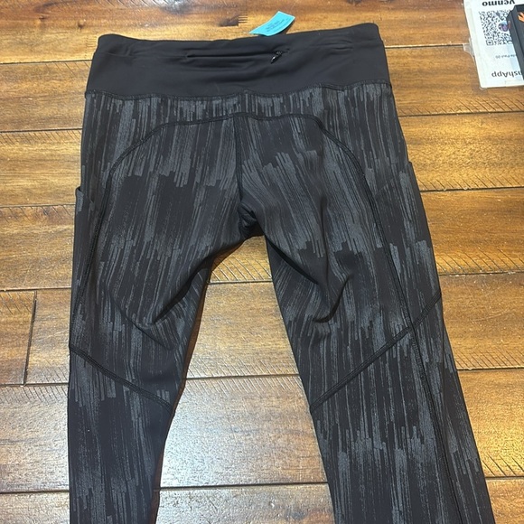 lululemon athletica Black Patterned Leggings - Picture 2 of 3